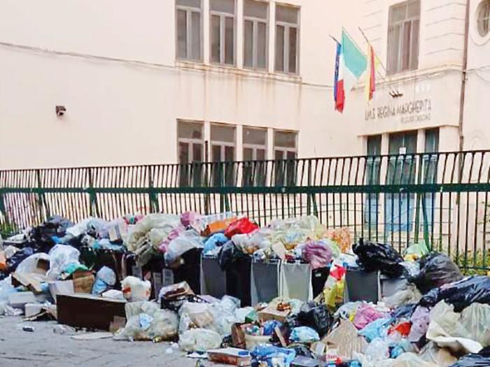 Rifiuti, le 151 discariche censite da Rap: in arrivo 100 foto trappole, ma resta il nodo dello stop all'impianto di Bellolampo