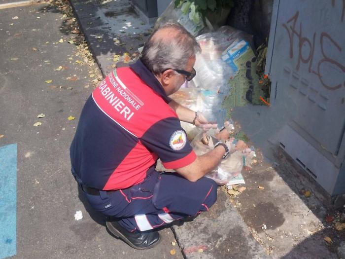 Incastrati dalle fototrappole: quattro multati per abbandono di rifiuti
