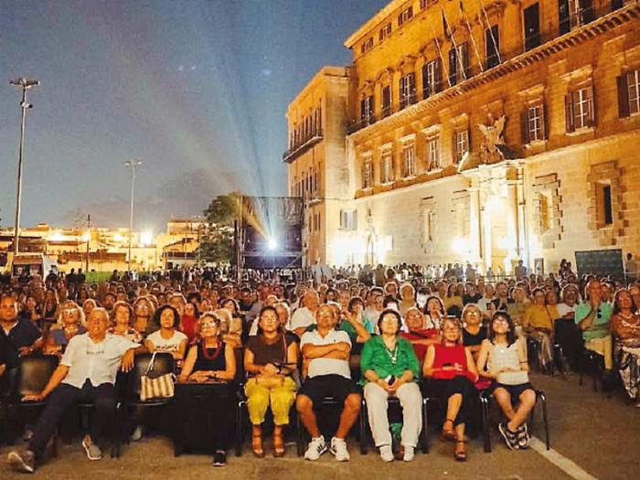 Cinema City, i film d&rsquo;autore tornano in piazza a Palermo: documentari e cortometraggi con proiezioni di fronte a Palazzo dei Normanni