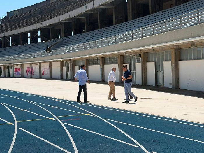 Stadio di atletica pronto, ma apertura rinviata. E ora c&rsquo;&egrave; il rischio vandali