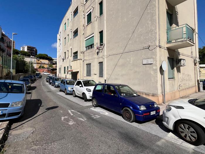 Per i residenti parcheggiare &egrave; sempre pi&ugrave; difficile