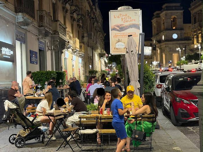 I &ldquo;Caff&egrave; Concerto&rdquo; trasformano il centro in un &ldquo;palcoscenico&rdquo;