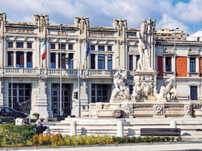 Le famiglie di via Alessandria in Prefettura: &laquo;Servono le case&raquo;