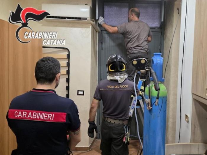 Casa  trasformata in crack house e sequestrata, diffidati i proprietari: &laquo;L'abbandono non rende incolpevoli&raquo;