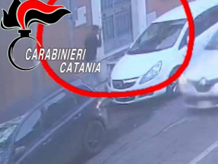 Truffa del &ldquo;falso carabiniere&rdquo;, rubano gioielli ad un&rsquo;anziana: arrestati in due