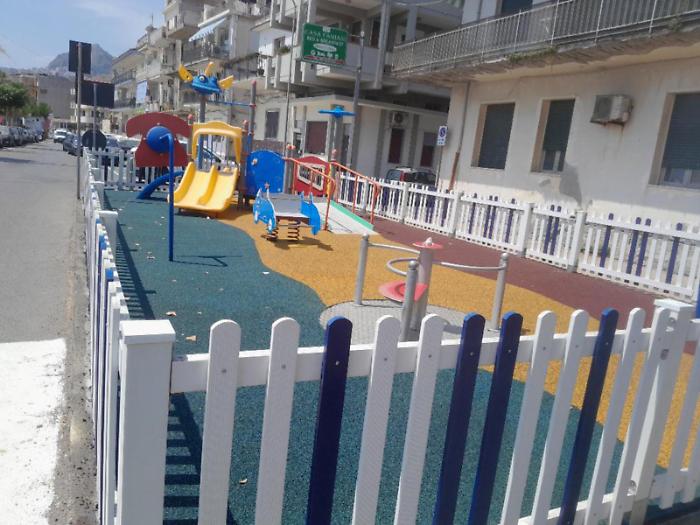 Letojanni, i parchi giochi grazie alle donazioni arrivate dagli Stati Uniti