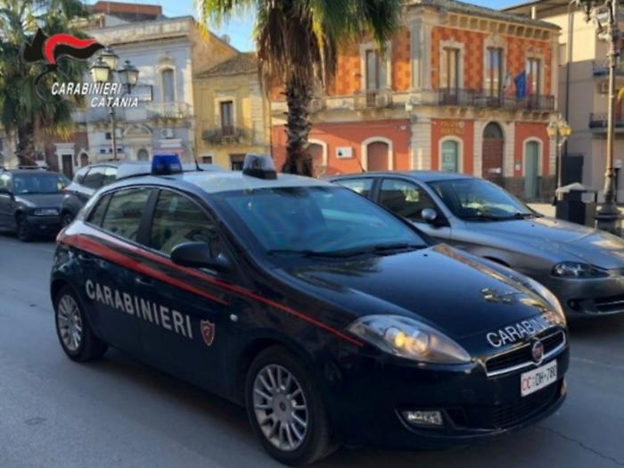 Palagonia, &ldquo;centrale&rdquo; dello spaccio: due giovani in manette