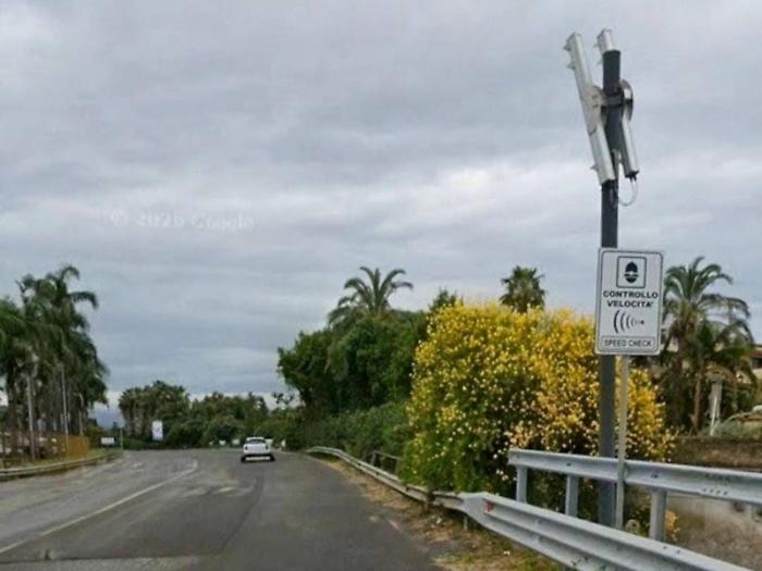 Acireale, stop agli autovelox di viale Cristoforo Colombo