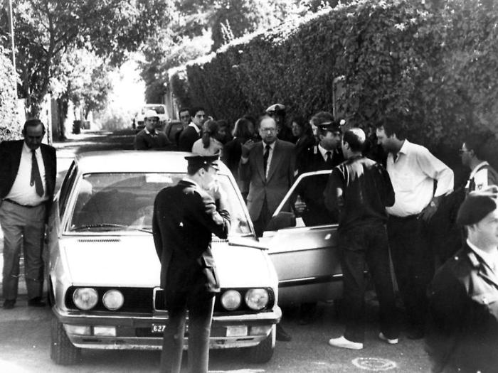 L'omicidio irrisolto del radiologo Carlo Loreto: la pista passionale, le minacce rimaste registrate e gli spifferi di un pentito