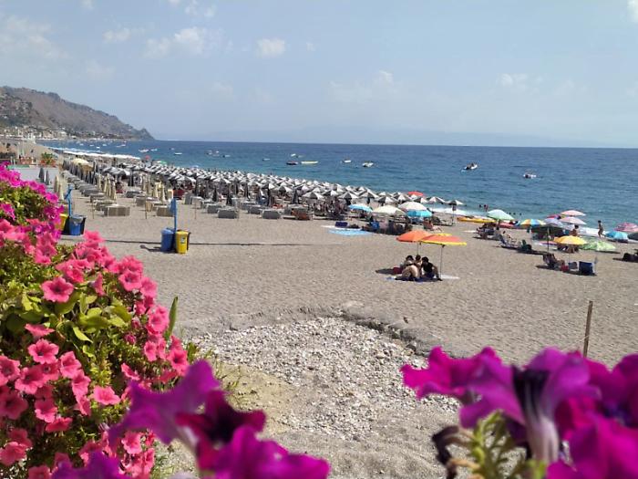 Taormina, analisi nel mare di Mazzeo: &egrave; arrivato l&rsquo;ok dell&rsquo;Arpa