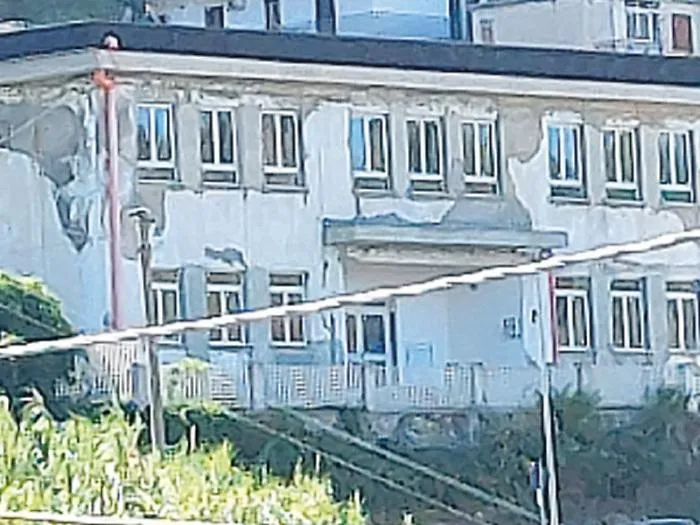 Riapertura nel limbo a Cumia Superiore: lavori finiti, ma nessuna data per il ritorno degli studenti