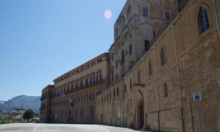 La Finanziaria torna in Aula tra le polemiche: "Trasferito il medico che ha denunciato il caso dei comandati"