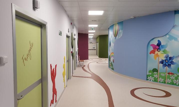 Bimba morta a Palermo, lo sfogo della madre: &laquo;Medici incompetenti, hanno sottovalutato le condizioni di mia figlia&raquo; | Aperta un'inchiesta | Vaccini in aumento | Il cuginetto ricoverato