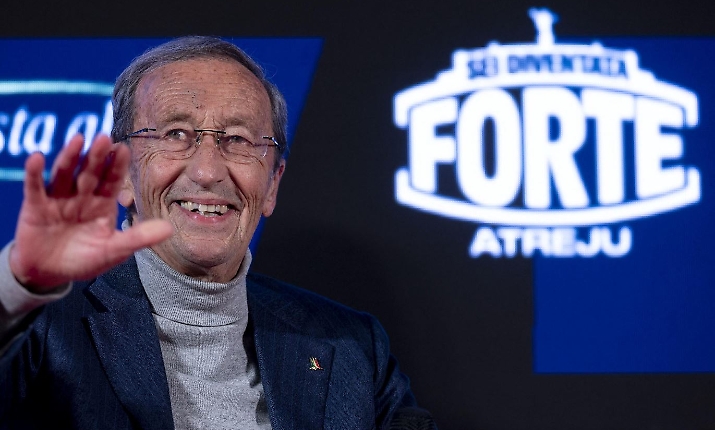 Déjà-vu ad Atreju, Gianfranco Fini torna tra applausi e ricordi: «Uno sbaglio la fine di An...»