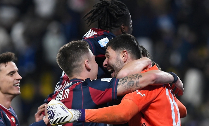 Supercoppa: il Bologna batte l'Inter ai rigori e vola in finale contro il Napoli