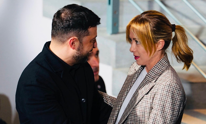 Ucraina, il governo lima il nuovo decreto, ma c'&egrave; il nodo delle armi