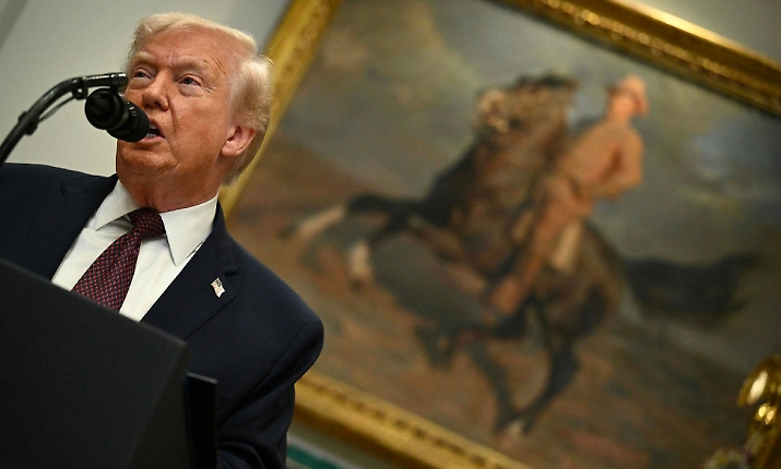 Siria, Trump annuncia una &laquo;fortissima rappresaglia contro l'Isis&raquo;