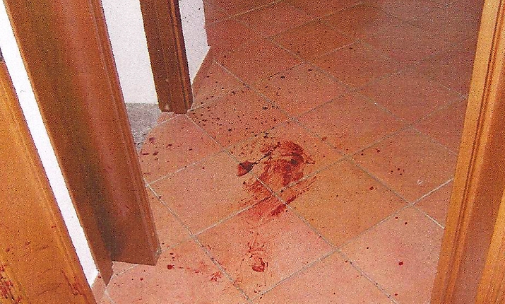 Garlasco, una scia di sangue in cima alle scale: la nuova impronta che riapre domande scomode