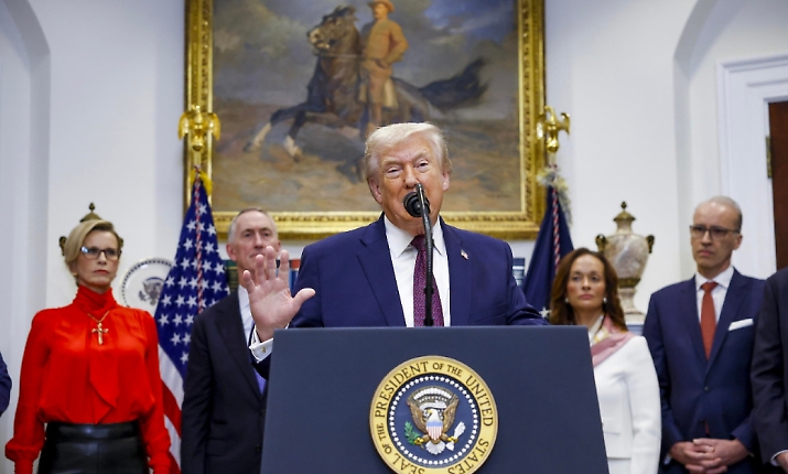 Trump a tutto campo: &laquo;La Groenlandia ci serve per la sicurezza, non per il petrolio&raquo;. E poi minaccia Maduro