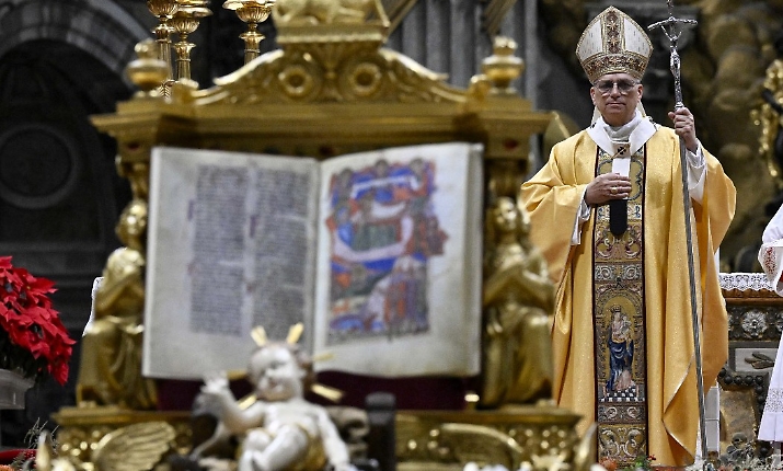 "Trattare uomini come merce": Leone XIV denuncia l'economia nella prima Messa natalizia