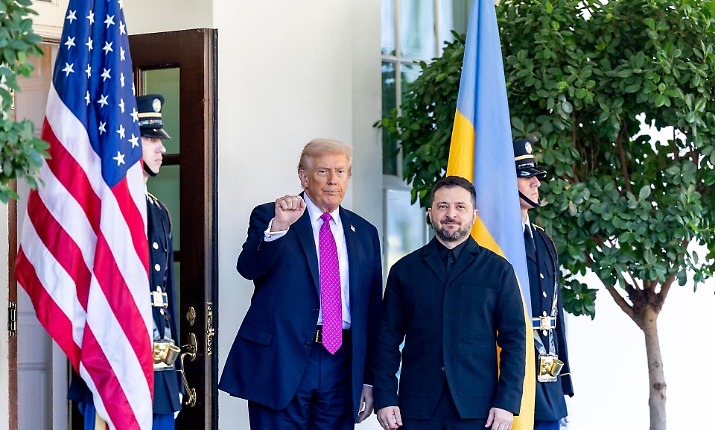 Trump: &laquo;Telefonata "costruttiva" con Putin&raquo;. Ora l'attesa per l'incontro con Zelensky a Mar-a-Lago che &egrave; diventata la Casa Bianca d'inverno