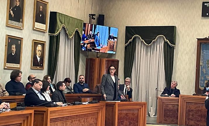 A Modica &egrave; terremoto politico, la sindaca resta con solo sei consiglieri