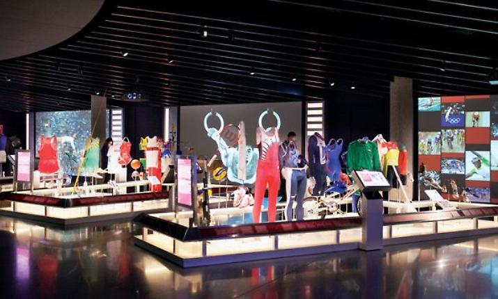 Le tute che hanno fatto la storia: Lollobrigida, Fontana e Betti donano i completi al Museo Olimpico di Losanna