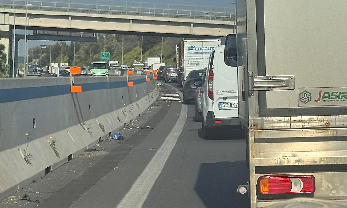 Esodo estivo in Sicilia: traffico intenso con oltre 400mila veicoli sulle autostrade | Tangenziale di Catania "in tilt" per due incidenti