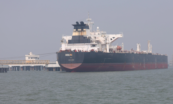 L'Iran punta i piedi e rifiuta di riaprire lo Stretto di Hormuz per una "tregua temporanea"