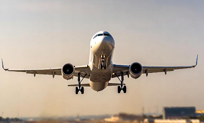 Venerd&igrave; nero dei cieli, ore di sciopero, un'intera giornata di caos: l'elenco dei voli garantiti