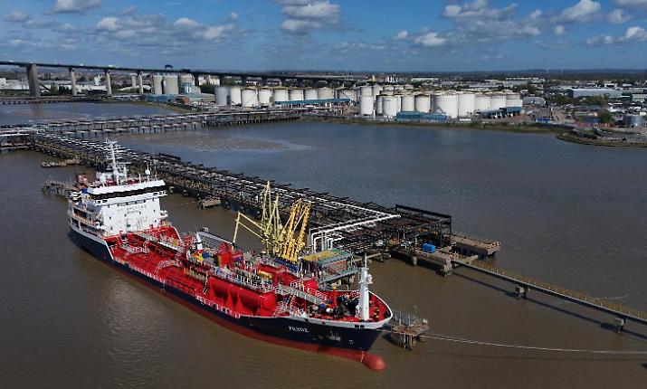 Il diktat di Trump, Hormuz riaperto e la capitolazione di Netanyahu: cronaca di una giornata che pu&ograve; cambiare la storia del Medioriente