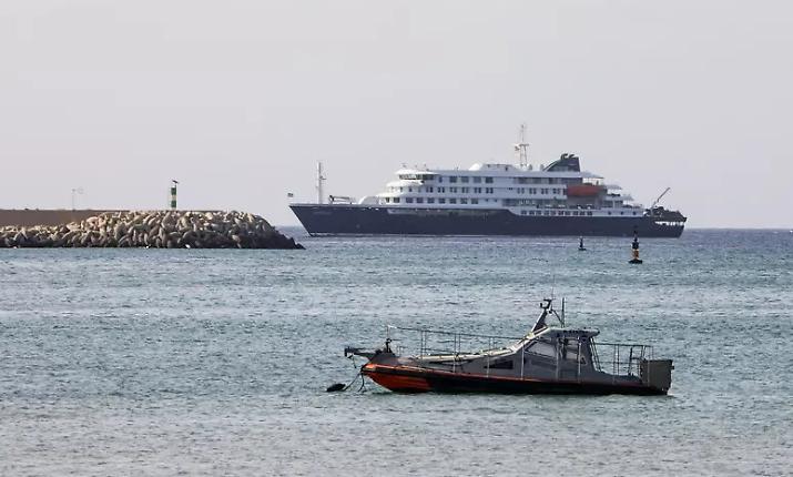 Hantavirus, la nave da crociera giunta a Tenerife: procedura speciale per lo sbarco dei passeggeri