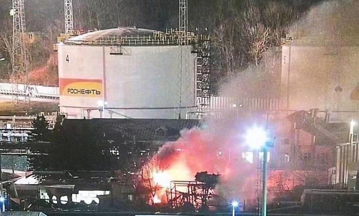 Cos&igrave; l'Ucraina ha portato la guerra a casa di Putin: inferno di droni sulla Russia, incubo a Mosca
