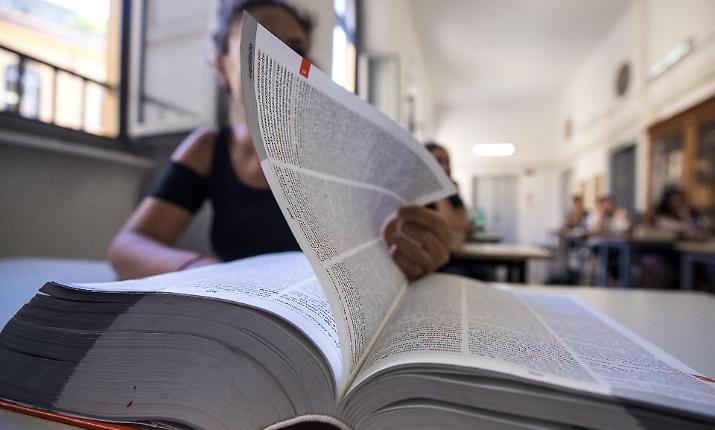 Notte prima degli esami, lettera ai maturandi: &laquo;Non siete sbagliati, &egrave; solo adrenalina&raquo;