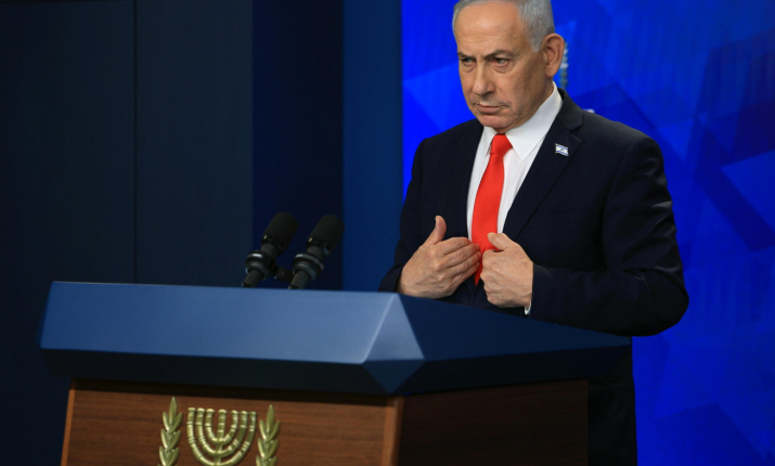 Netanyahu, leader in declino che resiste per la guerra