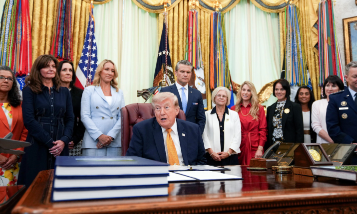 Ultimatum di Trump all'Iran: "Potremmo aprire lo Stretto di Hormuz gi&agrave; entro domani"