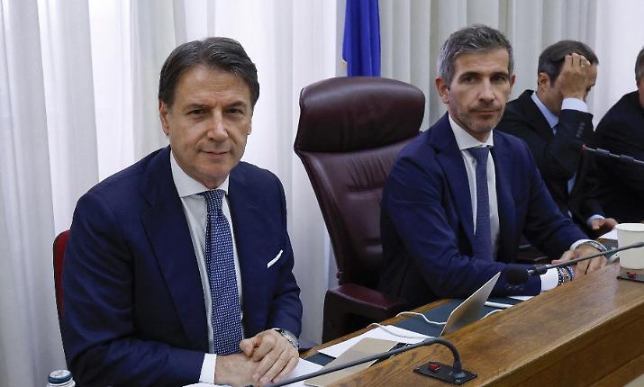 Il giallo dei 100 milioni alla Jc Electronics irrompe nella commissione d'inchiesta sul Covid: Conte all'attacco