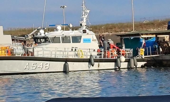 Migranti, la Germania stringe i tempi: &laquo;I rientri verso l'Italia devono ripartire". Roma: &laquo;Compensiamo le vostre Ong&raquo;