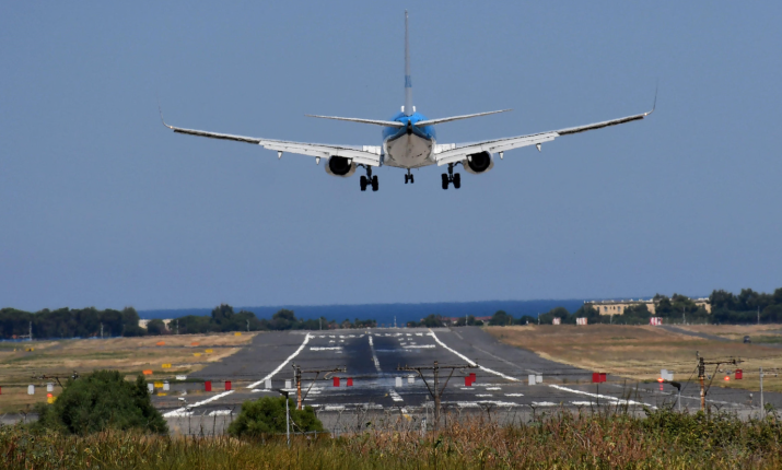 Aeroporto di Catania, ancora molti voli cancellati e dirottati. Sac: &laquo;Qualche ora per il ritorno alla normalit&agrave;&raquo;