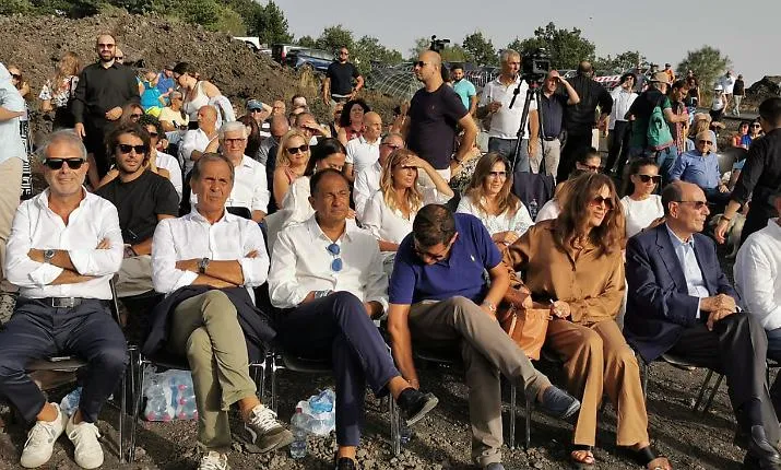 Il centrodestra si confronta a Ragalna: lo Schifani bis prende forma (con l'ok di La Russa)