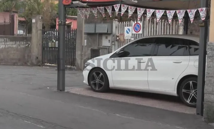 Catania, cosa c'&egrave; dietro agli spari di via Galermo: l'auto bersaglio due volte in dieci giorni