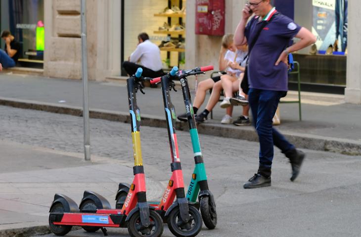Monopattini, obbligo Rc auto rinviato: ma tra due settimane scatta l'obbligo