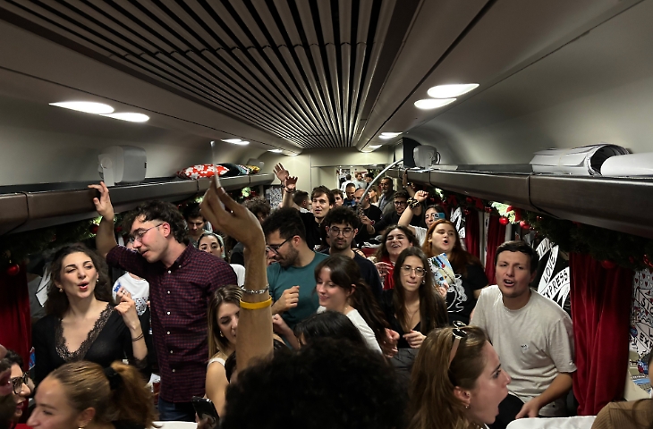 Sicilia Express: &laquo;Un viaggio della speranza, ma in compagnia&raquo;, il treno che avvicina l'Isola all'Italia