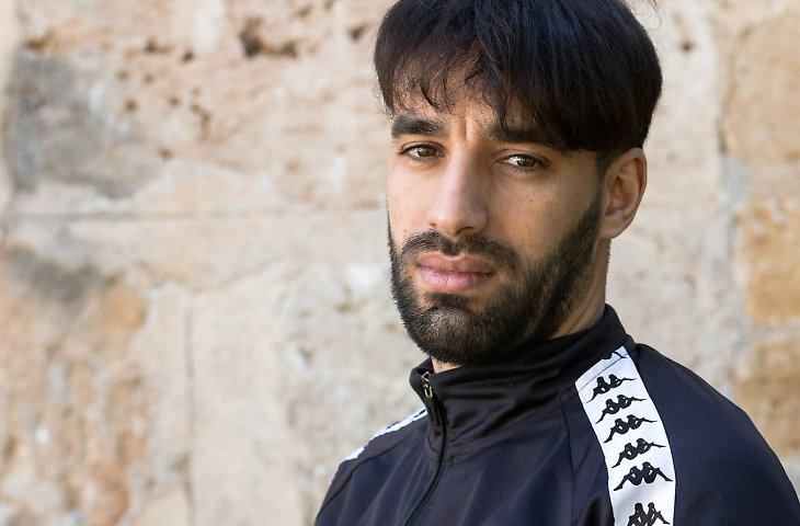 Il calciatore libico condannato a 30 anni per strage come scafista: la storia di Alaa Faraj, graziato da Mattarella