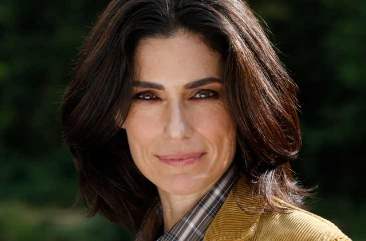 Anna Valle senza filtri: tv, teatro, bici e il bacio con Marcor&egrave;, "sex symbol inaspettato"