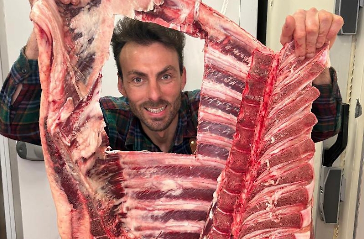 "Porcovacca", i salumi che restituiscono valore: la vacca di montagna diventa memoria