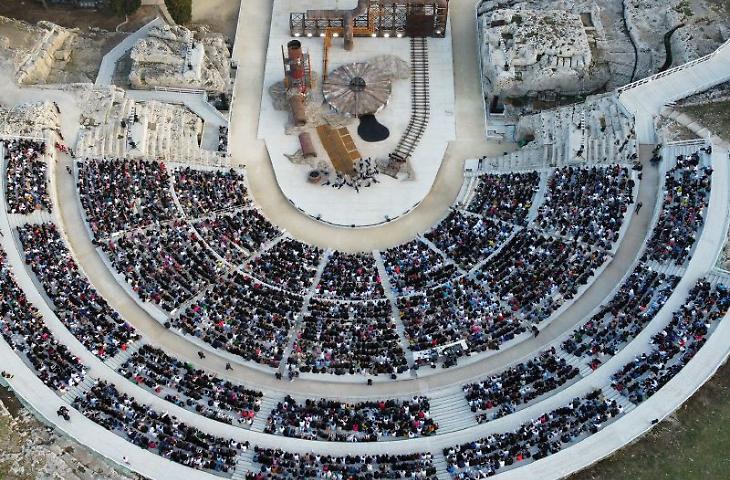 Siracusa, via alle rappresentazioni classiche: 4 produzioni, incontri, grandi attori e registi. Tutto quello che c'&egrave; da sapere