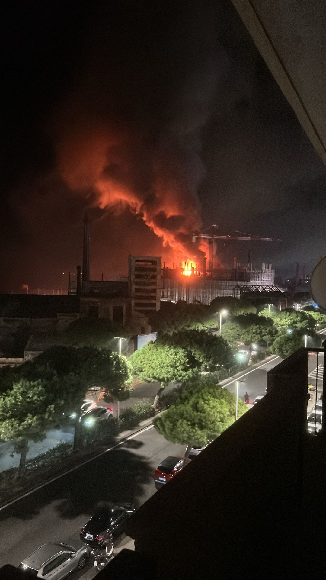 Incendio alle Ciminiere di Catania